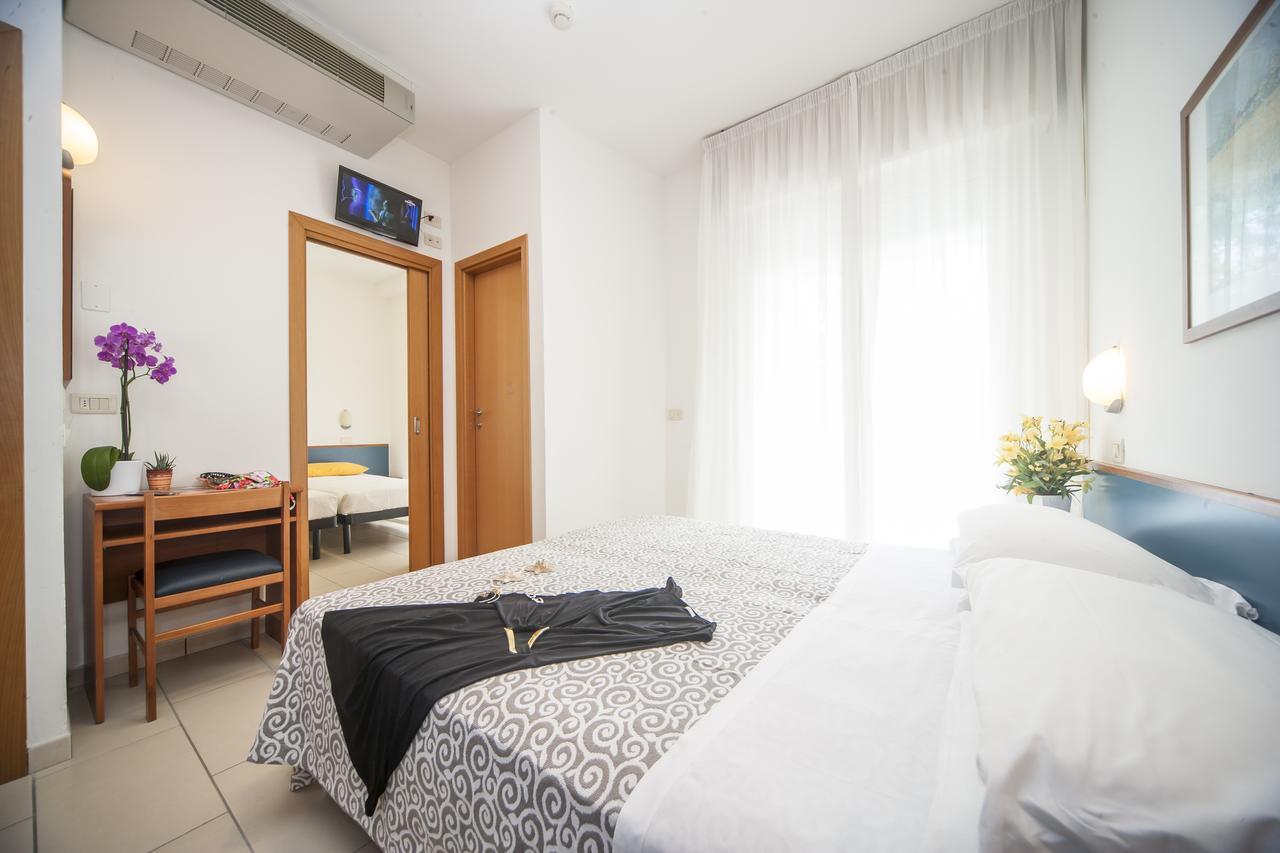 Hotel Taormina Ричоне Екстериор снимка