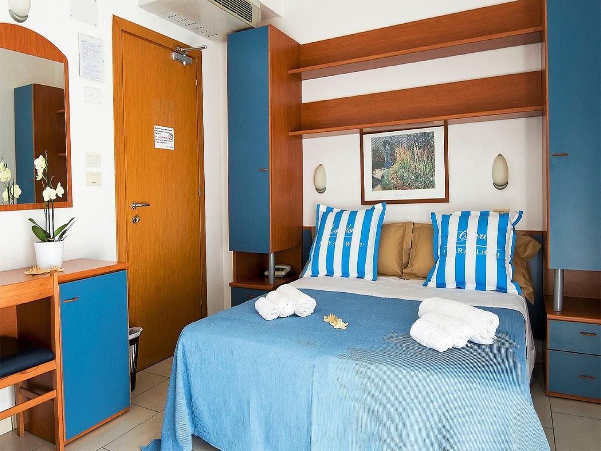 Hotel Taormina Ричоне Екстериор снимка