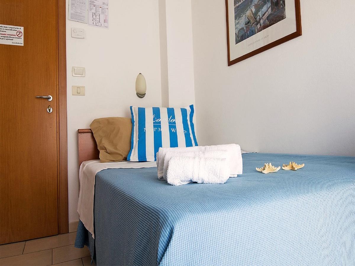 Hotel Taormina Ричоне Екстериор снимка